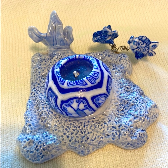 Vintage 2002 Blue Delft Fish from Blue Sky Like New Candle never been lit.🔥 - Picture 2 of 4